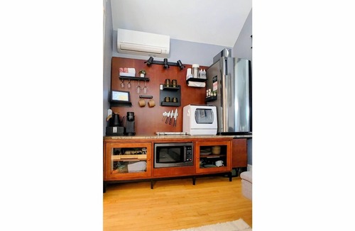 Amherst Apartment | Boutique Studio Under the Hemlocks: 2 Courtyards, Grill & Writers Retreat