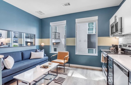 Edgehill Apartment | Boutique Studio with Pool, Gym & Walk to Midtown