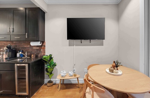 Lower East Side Apartment | Boutique-Style 2BR Haven | Sleeps 5 | Heart of LES