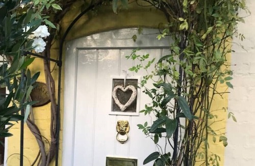 Bridgnorth Cabin | Boutique style cottage