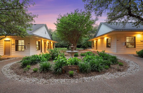 Crawford Villa | Boutique-Style Private Poolside Retreat #5 Surrounded by Nature & Outdoor Play