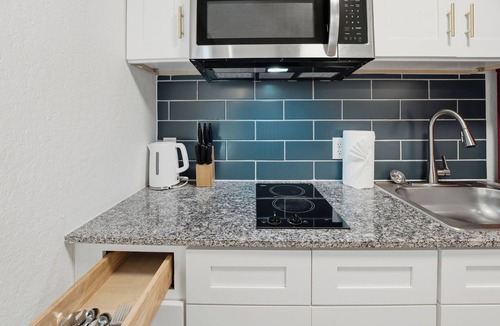 St. Johns Apartment | Boutique-style studio with modern comforts
