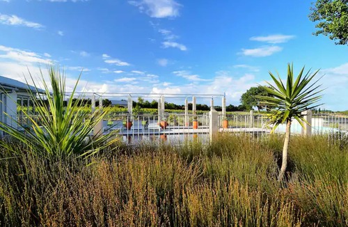 Haumoana Apartment | Boutique, Unique, in Vineyard, with Bicycle Hire