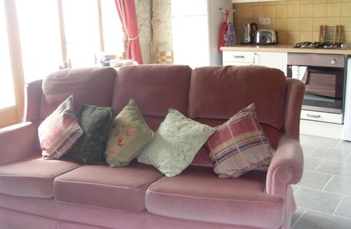 Savignac-sur-Leyze Apartment | Bouye Gite Accommodation