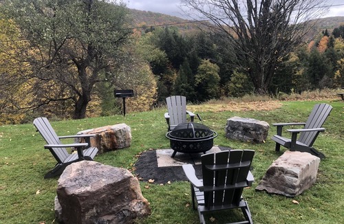 Bovina Center House | Bovina Farmhouse with Game Room & Rustic Pavilion