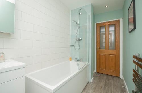 Dalavich Apartment | Bow Apartment