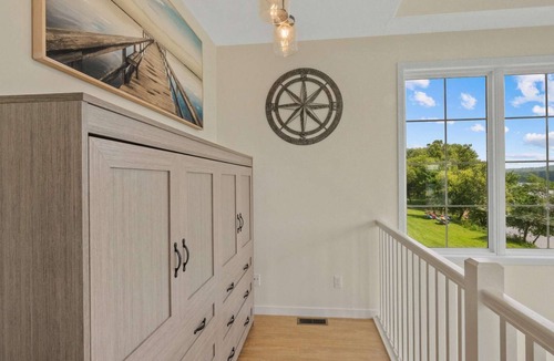 Ottawa House | Bow Wow on The River - Waterfront/Dog Friendly Cottage