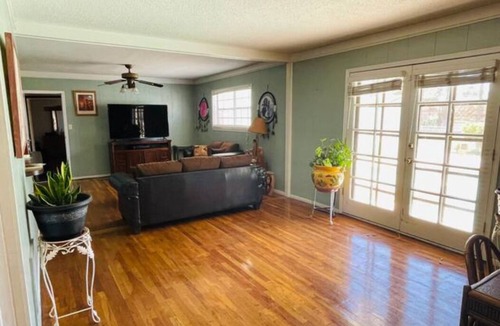 El Paso House | Bowen Estates in cul-de-sac large backyard & lots of room. 8024 Bowen Rd El Paso