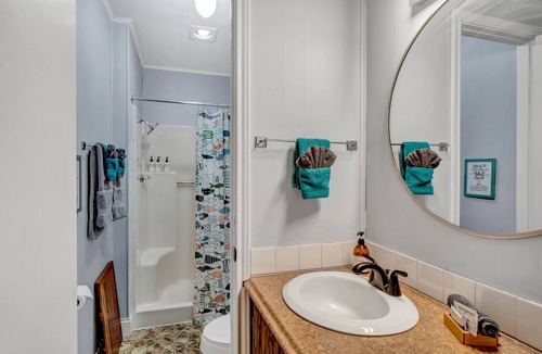 Quitman Hotel | Bowfin Bungalow-Room 3
