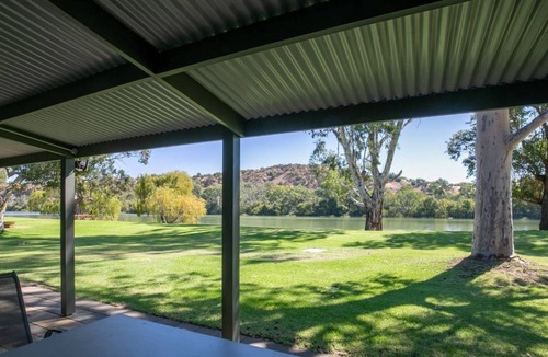 Bowhill House | Bowhill Riverfront Shack