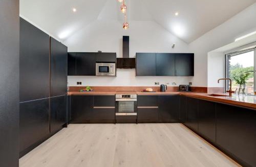 Liskeard House | Bowjy