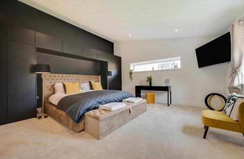 Liskeard House | Bowjy