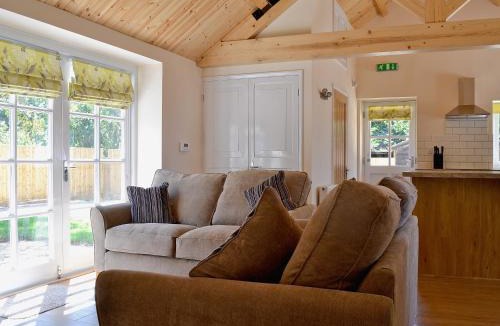 Lechlade House | Bowles Cottage