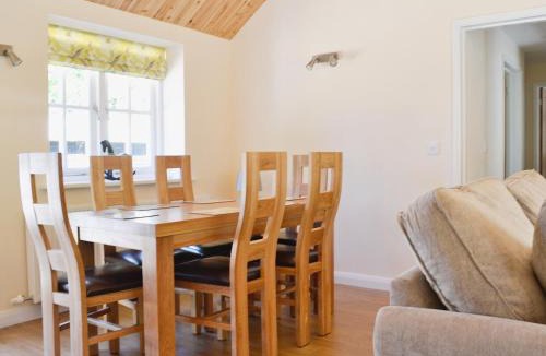 Lechlade House | Bowles Cottage