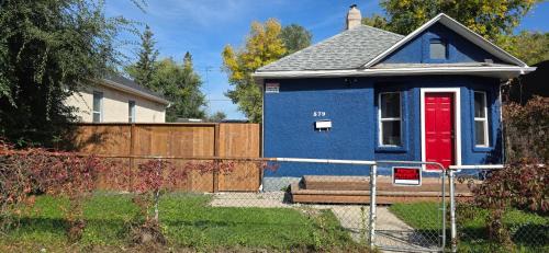 East Kildonan Apartment | Bowman house perfect for you stay 4 Bedrooms