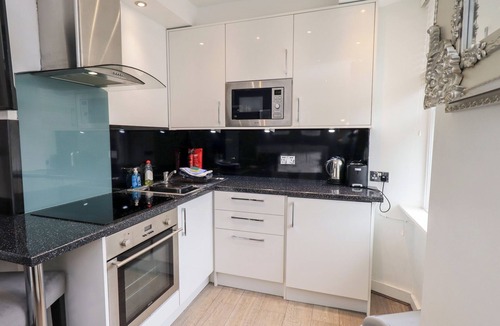 Bowness-on-Windermere Cottage | BOWNESS CENTRAL in Bowness-On-Windermere