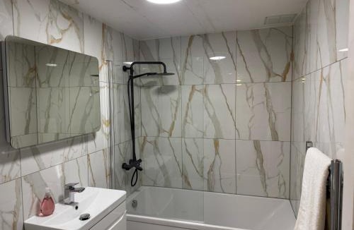 Enfield Highway House | Bowood road