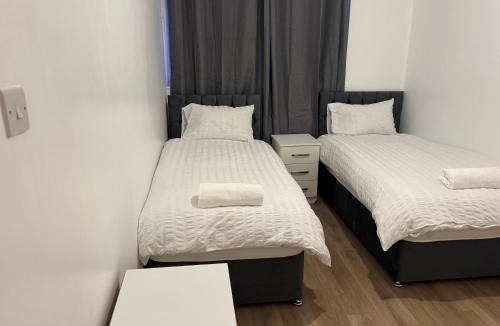 Enfield Highway House | Bowood road