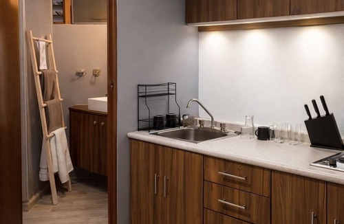 Zapopan Apartment | BOWRA SUITE AZARA, CONSULATE AREA