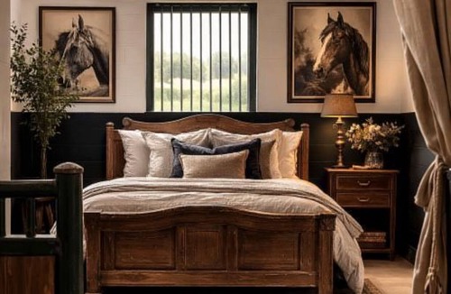 Saint-Guinoux Bed & Breakfast | Box insolite Ecurie: Authentic room near saint Malo