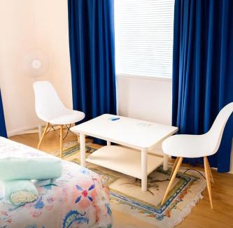 Hamilton East House | Boxed Bliss on Fox