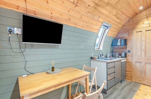 Sleaford Cottage | Boxing Hare - UK39915