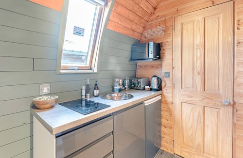 Sleaford Cottage | Boxing Hare - UK39915