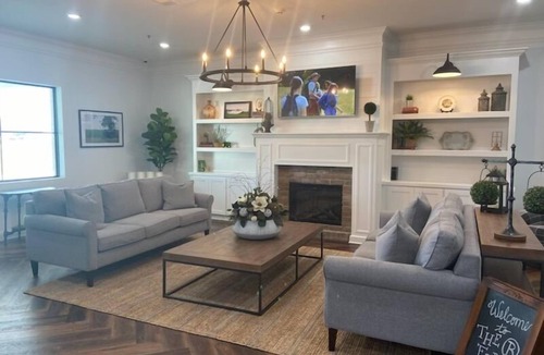 DeWitt Hotel | Boyd Farmhouse Inn