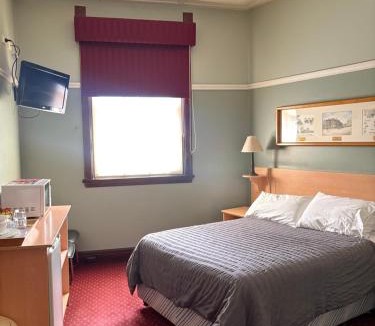 Sutherland Hotel | Boyles Hotel