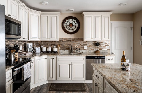 Four Corners House | Bozeman Serenity: Spacious Duplex Retreat