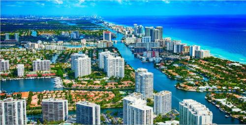 Hallandale Beach Hostel | Bposhtels Hollywood Florida
