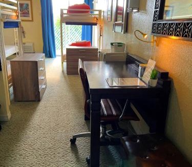 Orlando Hostel | Bposhtels Orlando Florida Mall