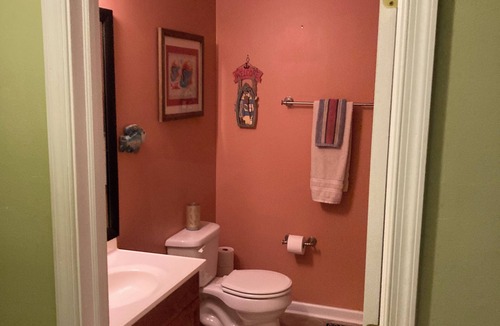 Marydel House | BR keyed different locks rent separate or together. Kitchen, lr, laundry shared