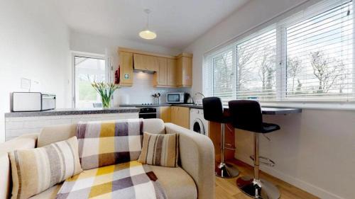 Hendrerwydd House | Bracdy Cottage