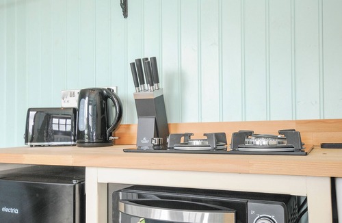 Brazzacott Cottage | Bracken