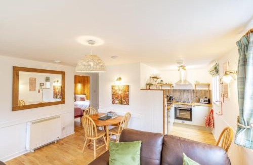 Lewiston House | Bracken Lodge 6 with Hot Tub