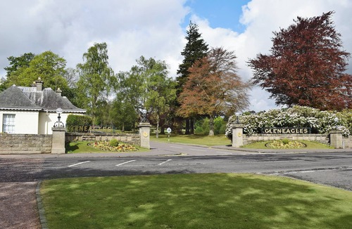 Glenfarg Cottage | Bracken Log Cabin - S4468