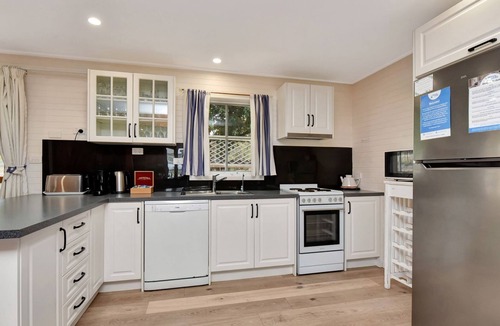 Rothbury Cottage | Bracken Ridge Vineyard - The Stables - Villa 1