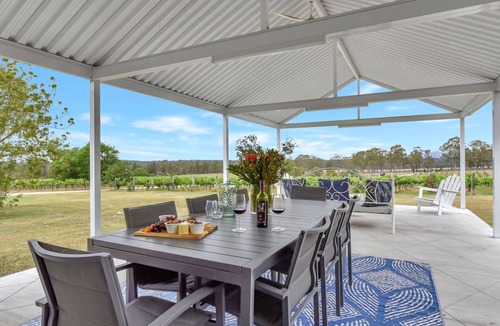 Rothbury Cottage | Bracken Ridge Vineyard - The Stables - Villa 1