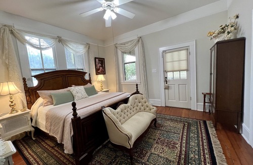 Arsenal Bed & Breakfast | Brackenridge House Bed & Breakfast