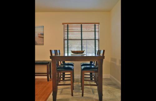 Palma Sola House | Bradenton Lakefront Home 1903