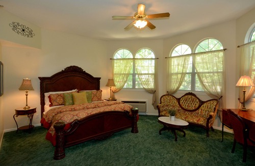 Branson Bed & Breakfast | Bradford House Bed & Breakfast