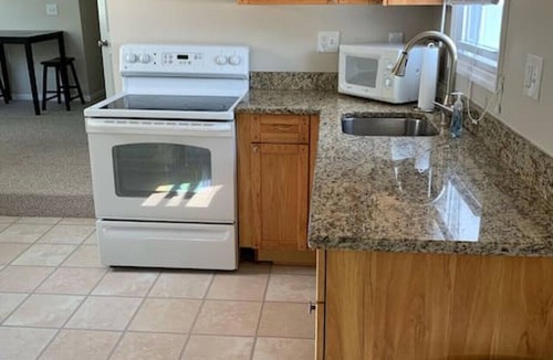 Bradley Beach Apartment | Bradley Beach Cozy Retreat