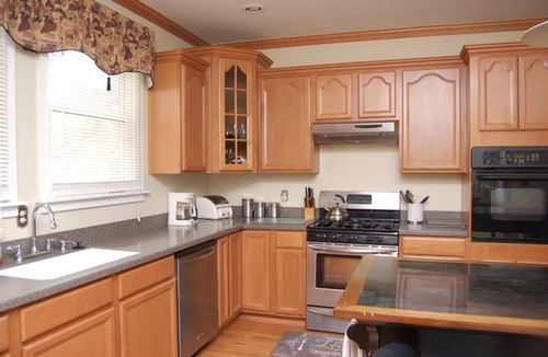 Nathalie Bed & Breakfast | Bradley House Bed and Breakfast