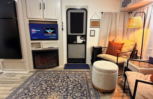 Springtown House | Bradshaw Sunset Retreat