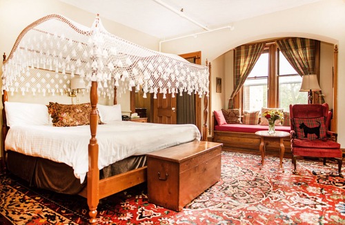 Cazenovia Hotel | Brae Loch Inn