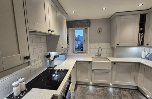 Largs Apartment | Brae View Coastal Gem