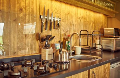 Glastonbury House | Braeburn Lodge