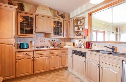 Buckie Cottage | BRAEHEAD CROFT, pet friendly, with a garden in Portessie