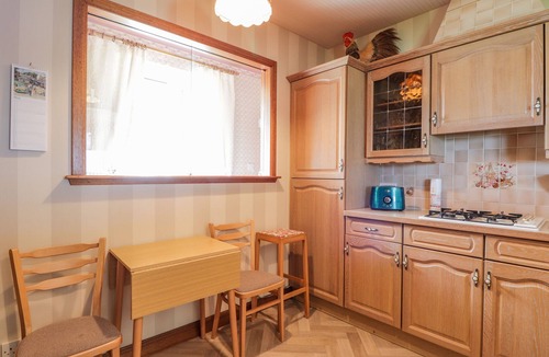 Buckie Cottage | BRAEHEAD CROFT, pet friendly, with a garden in Portessie